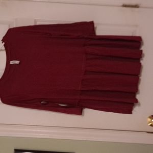 BNWT Cabernet Ruffle Hem Tunic